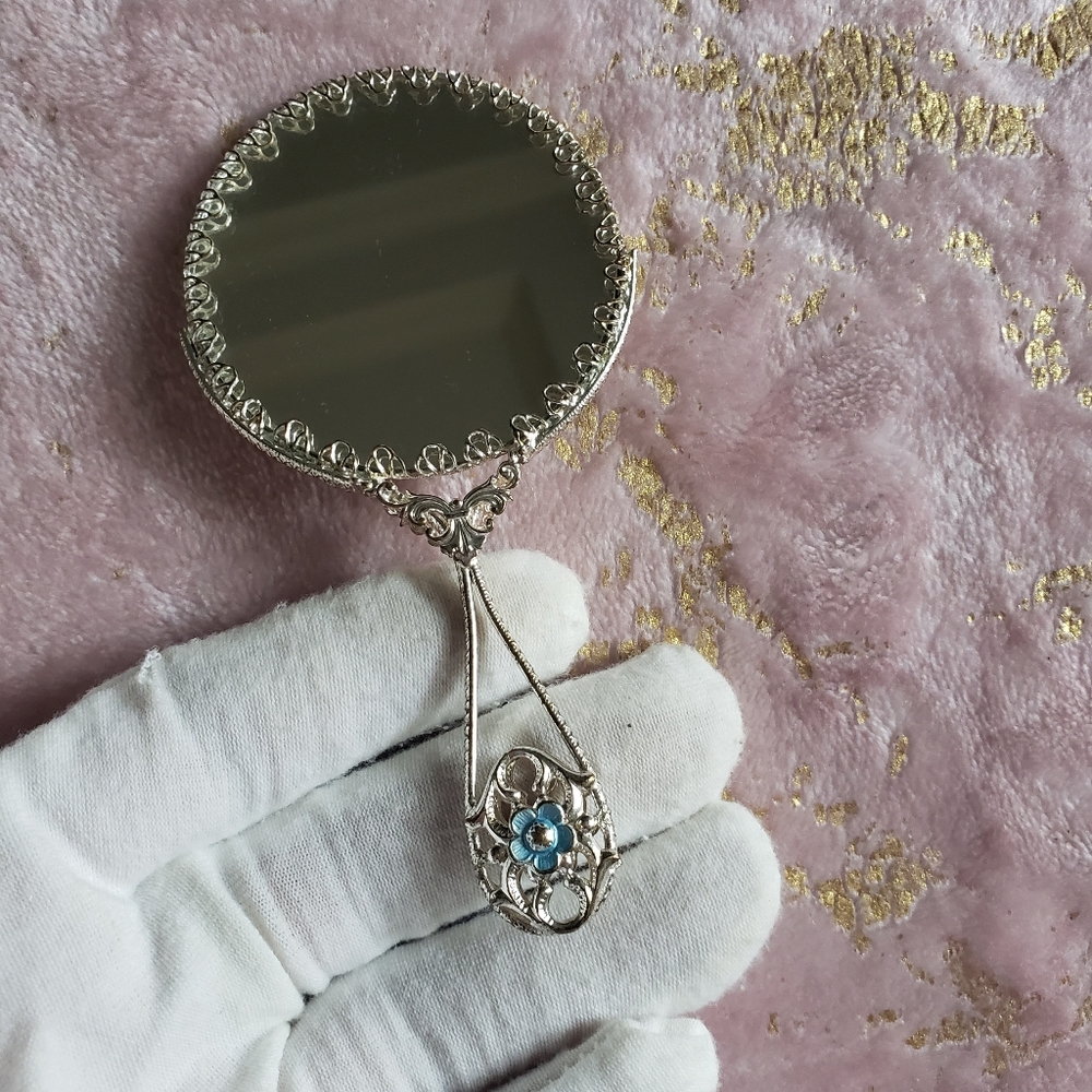 VTG MIRROR | Small Butterfly Hand Mirror - Picture 8 of 15